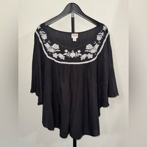 Mossimo Supply Co. Dark Gray Top with White Floral Embroidery